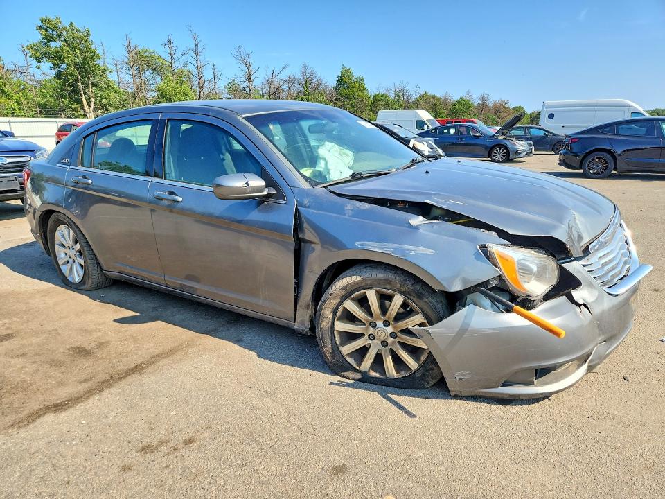 2013 Chrysler 200 მანქანა იყიდება აუქციონზე, vin: 1C3CCBBG4DN533900, აუქციონის ნომერი: 60835706