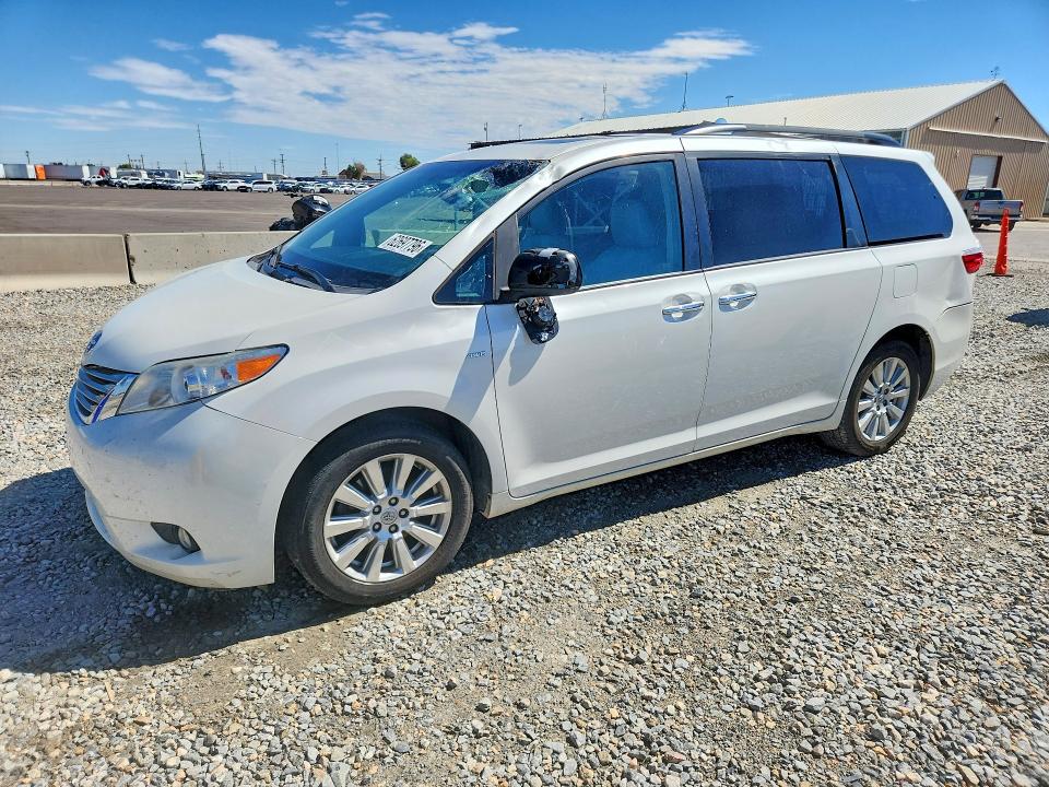 62697796 :رقم المزاد ، 5TDDZ3DC2HS157020 vin ، 2017 Toyota Sienna مزاد بيع