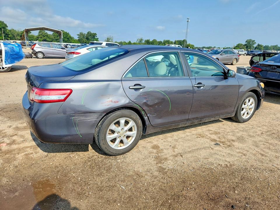 2011 Toyota Camry მანქანა იყიდება აუქციონზე, vin: 4T1BF3EK6BU724852, აუქციონის ნომერი: 63339536