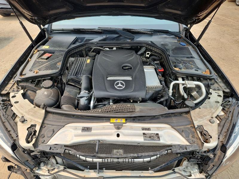 60737986 :رقم المزاد ، 55SWF4KB7FU000763 vin ، 2015 Mercedes-benz C مزاد بيع