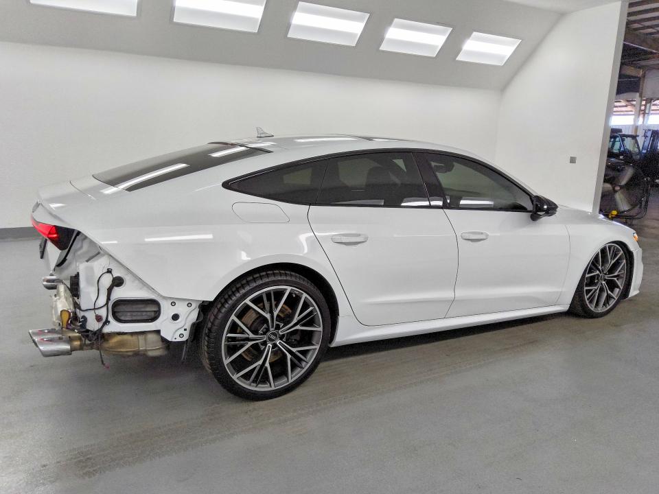 Продажа на аукционе авто 2025 Audi S7, vin: WAURFBF22SN016679, номер лота: 62639246