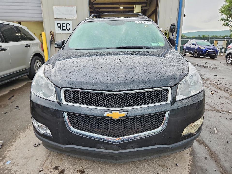61511696 :رقم المزاد ، 1GNKRJED9BJ410073 vin ، 2011 Chevrolet Traverse مزاد بيع