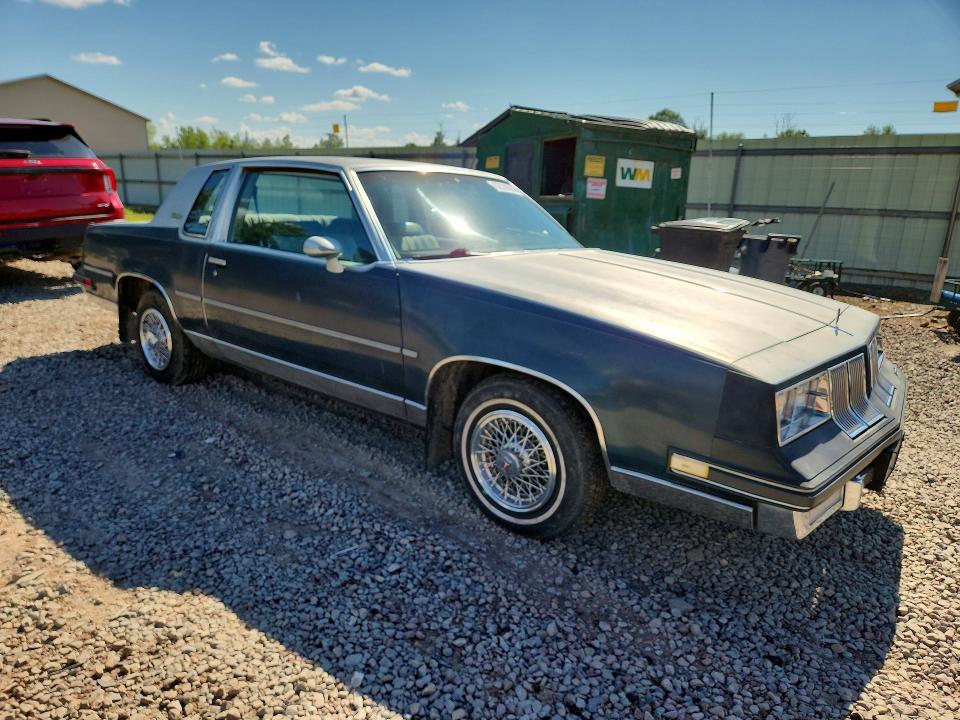 Продаж на аукціоні авто 1982 Oldsmobile Cutlass Supreme, vin: 2G3AR47A4C2386778, номер лоту: 63539586