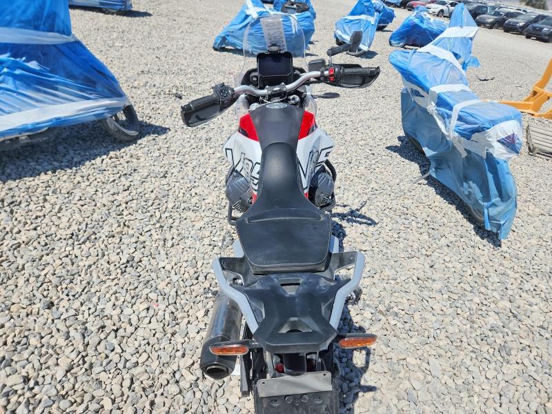 Продажа на аукционе авто 2025 Moto Guzzi V85 Tt, vin: ZGUMLUA08SS000265, номер лота: 61889216