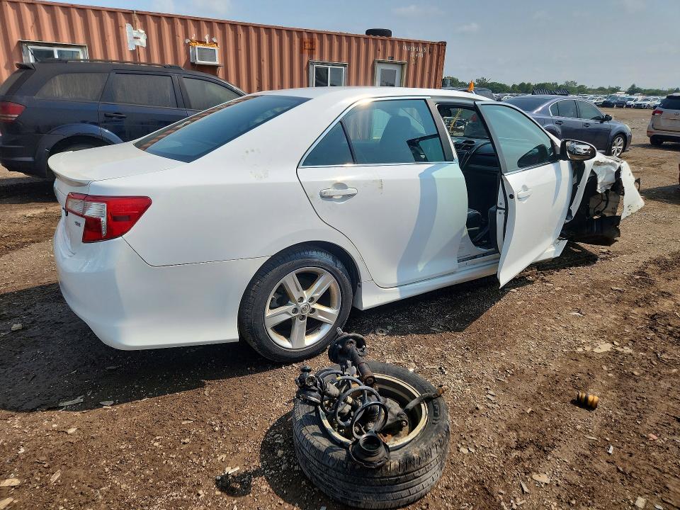 62511976 :رقم المزاد ، 4T1BF1FK3DU721039 vin ، 2013 Toyota Camry مزاد بيع