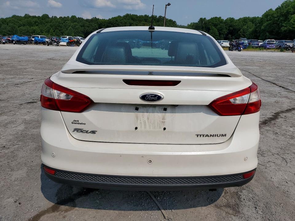 62477196 :رقم المزاد ، 1FADP3J21EL416231 vin ، 2014 Ford Focus مزاد بيع