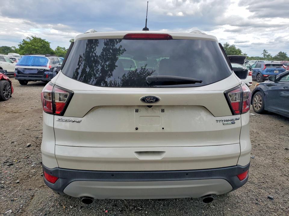 62324686 :رقم المزاد ، 1FMCU9J95HUA74405 vin ، 2017 Ford Escape مزاد بيع
