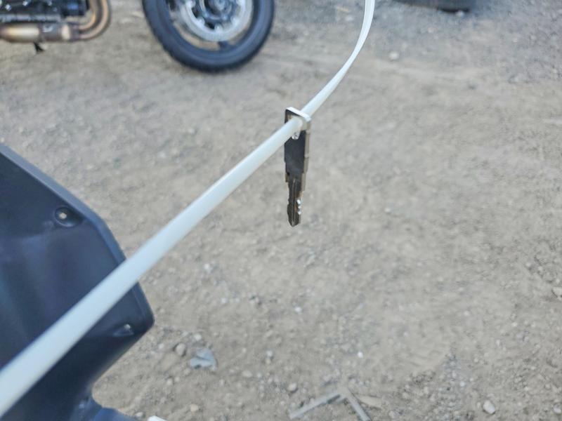 60627856 :رقم المزاد ، RFLDA0518NA004572 vin ، 2022 Cf Moto Scooter مزاد بيع
