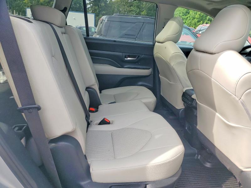 61911956 :رقم المزاد ، 5TDAAAB53RS055617 vin ، 2024 Toyota Grand Highlander مزاد بيع