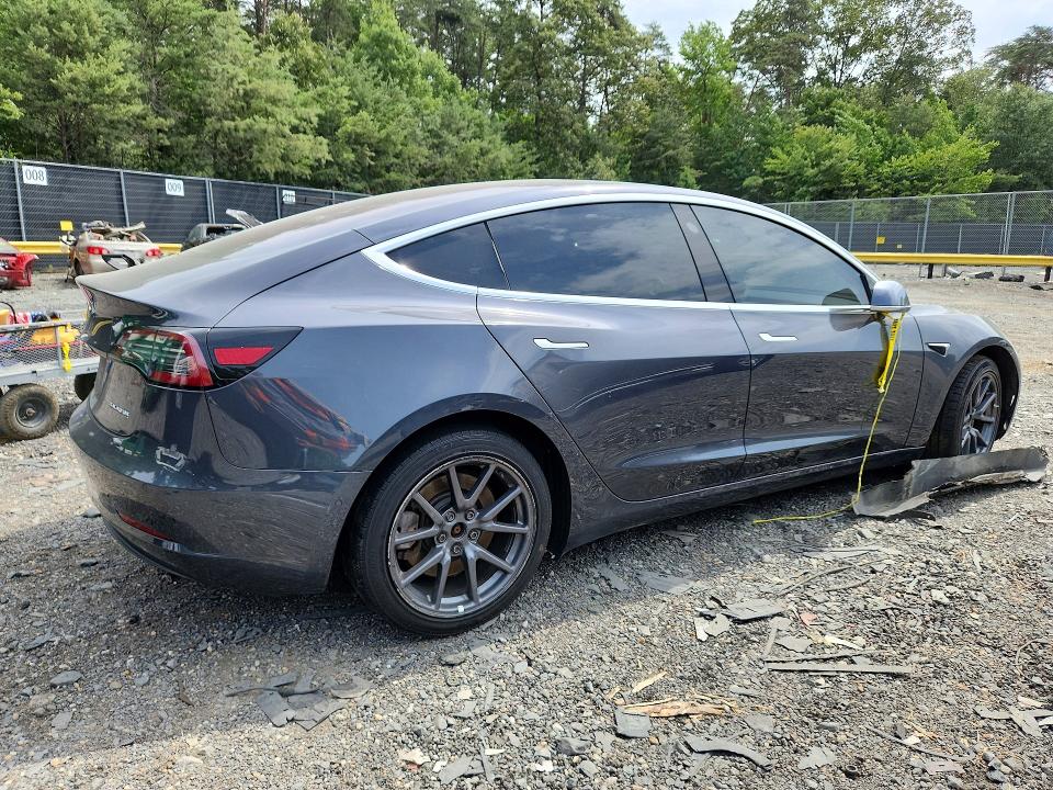 2018 Tesla Model 3 მანქანა იყიდება აუქციონზე, vin: 5YJ3E1EB8JF073621, აუქციონის ნომერი: 61649076