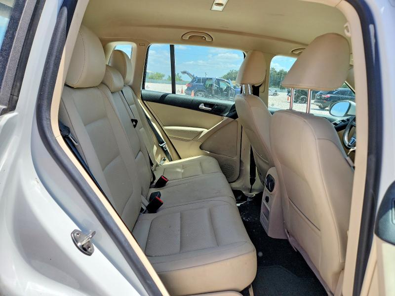 2017 Volkswagen Tiguan მანქანა იყიდება აუქციონზე, vin: WVGBV7AX9HK028390, აუქციონის ნომერი: 62801816