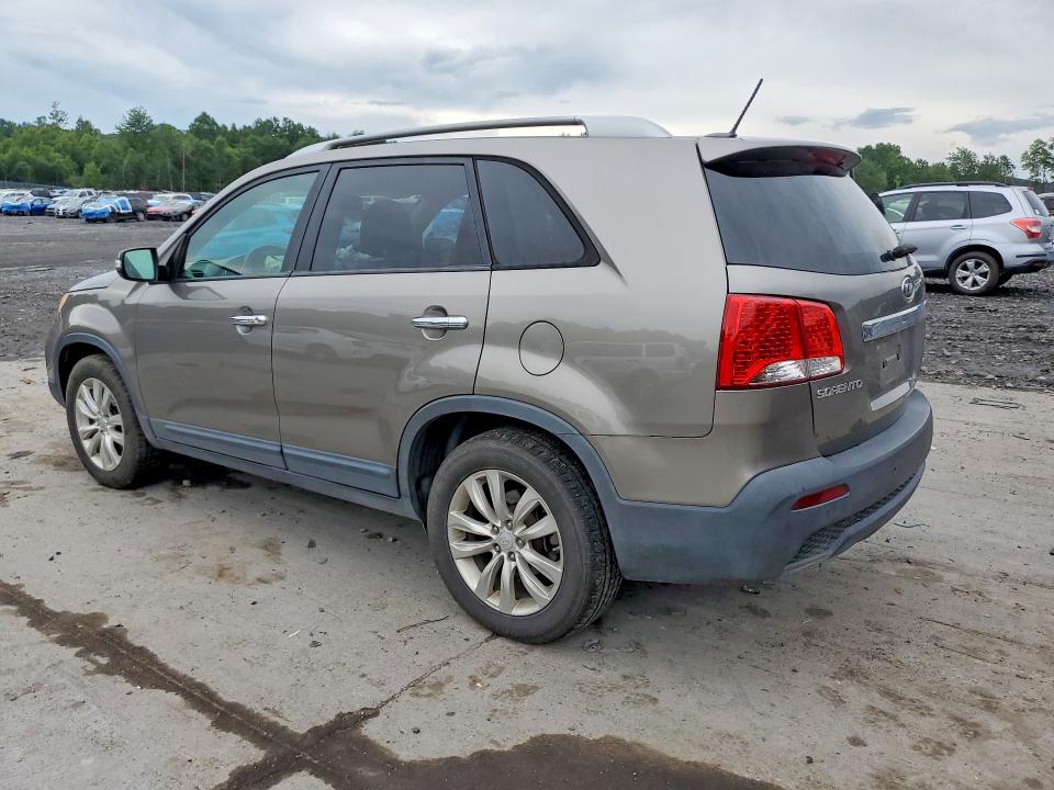 62027826 :رقم المزاد ، 5XYKU4A20BG043125 vin ، 2011 Kia Sorento مزاد بيع