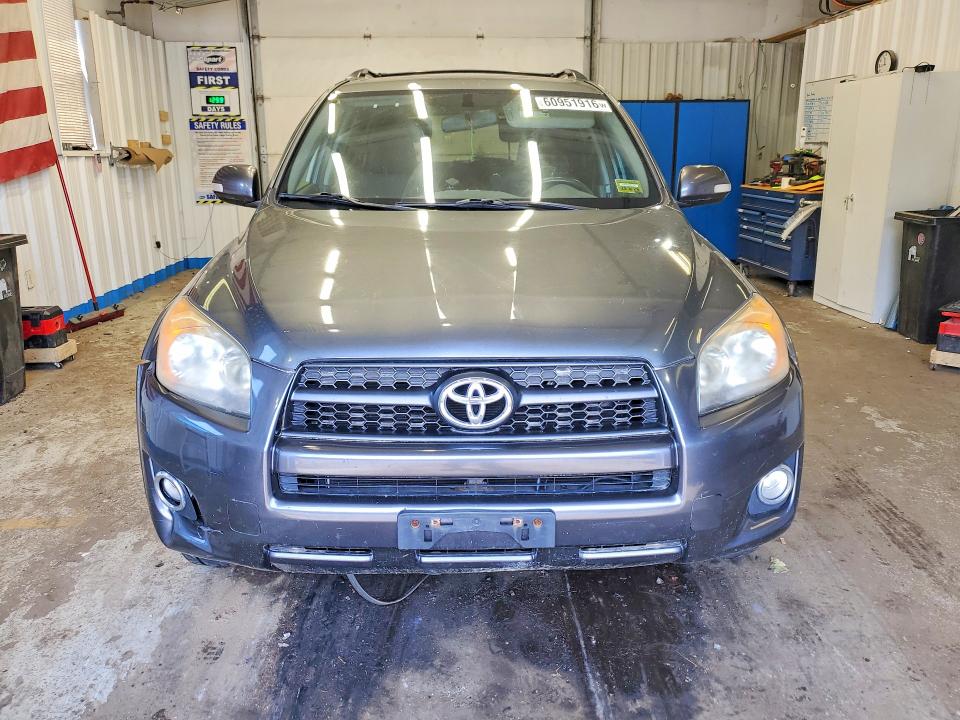 60951916 :رقم المزاد ، JTMRF4DV1A5034214 vin ، 2010 Toyota Rav4 مزاد بيع