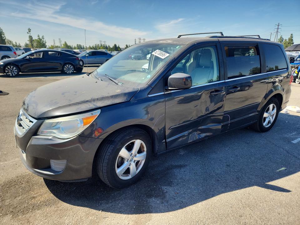 62788696 :رقم المزاد ، 2V4RW3DG9BR766550 vin ، 2011 Volkswagen Routan مزاد بيع