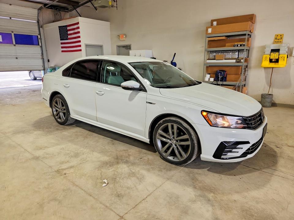 Продажа на аукционе авто 2018 Volkswagen Passat, vin: 1VWAA7A39JC008016, номер лота: 59597336