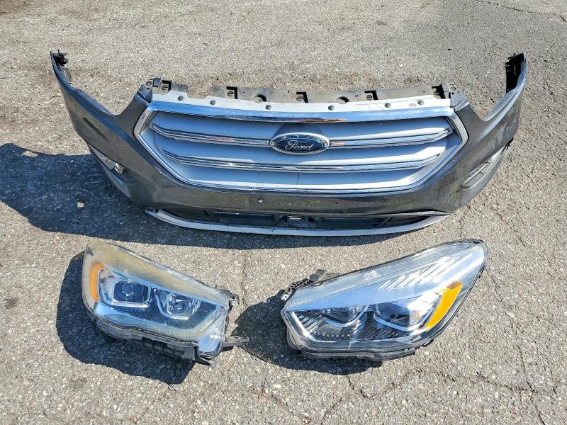 Продажа на аукционе авто 2019 Ford Escape, vin: 1FMCU0J91KUB79218, номер лота: 63336256
