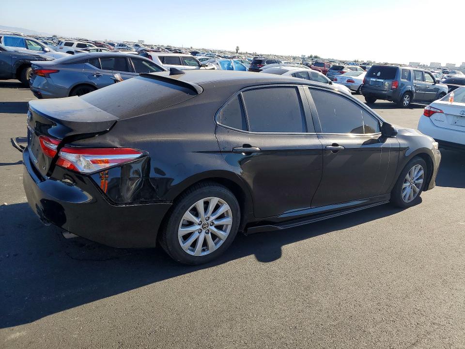 59848176 :رقم المزاد ، 4T1L11AK3LU502624 vin ، 2020 Toyota Camry مزاد بيع