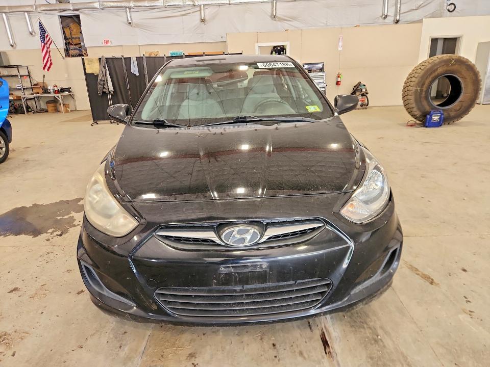 2013 Hyundai Accent მანქანა იყიდება აუქციონზე, vin: KMHCT4AE1DU298333, აუქციონის ნომერი: 60647186