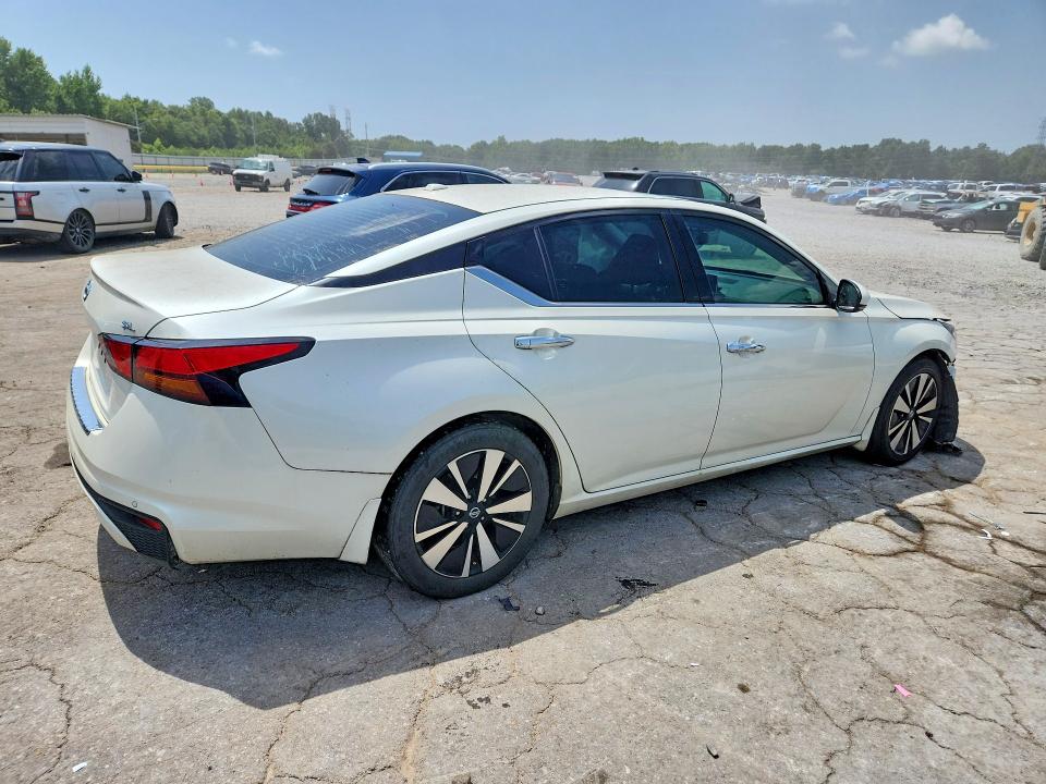 Продажа на аукционе авто 2019 Nissan Altima, vin: 1N4BL4EVXKC213542, номер лота: 61681966