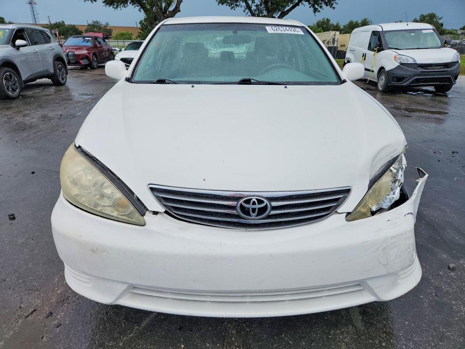 62634496 :رقم المزاد ، 4T1BE32K06U711074 vin ، 2006 Toyota Camry مزاد بيع
