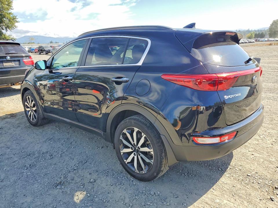 Продажа на аукционе авто 2018 Kia Sportage, vin: KNDPNCAC0J7328358, номер лота: 62915456