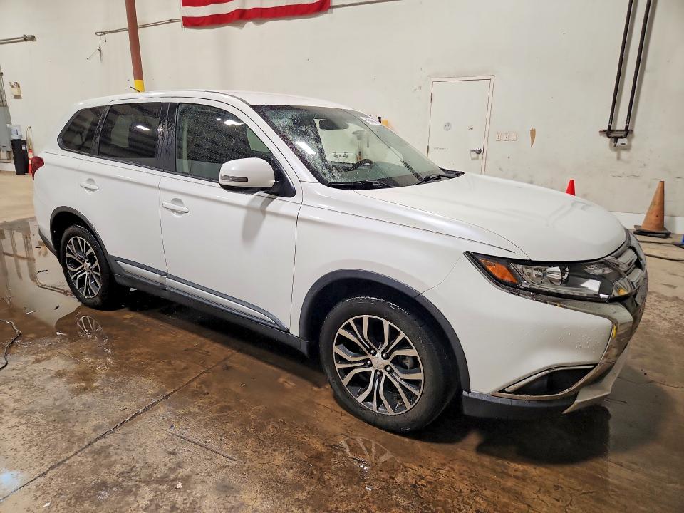 63172256 :رقم المزاد ، JA4AD3A32GZ013934 vin ، 2016 Mitsubishi Outlander مزاد بيع