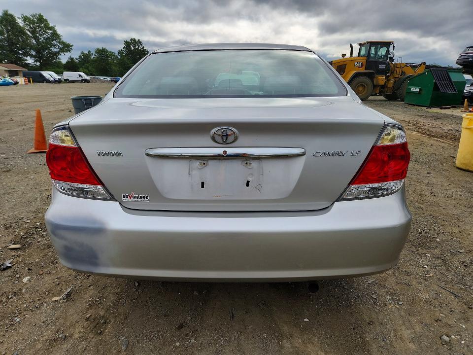 Продажа на аукционе авто 2005 Toyota Camry, vin: 4T1BE32K05U004233, номер лота: 62878136