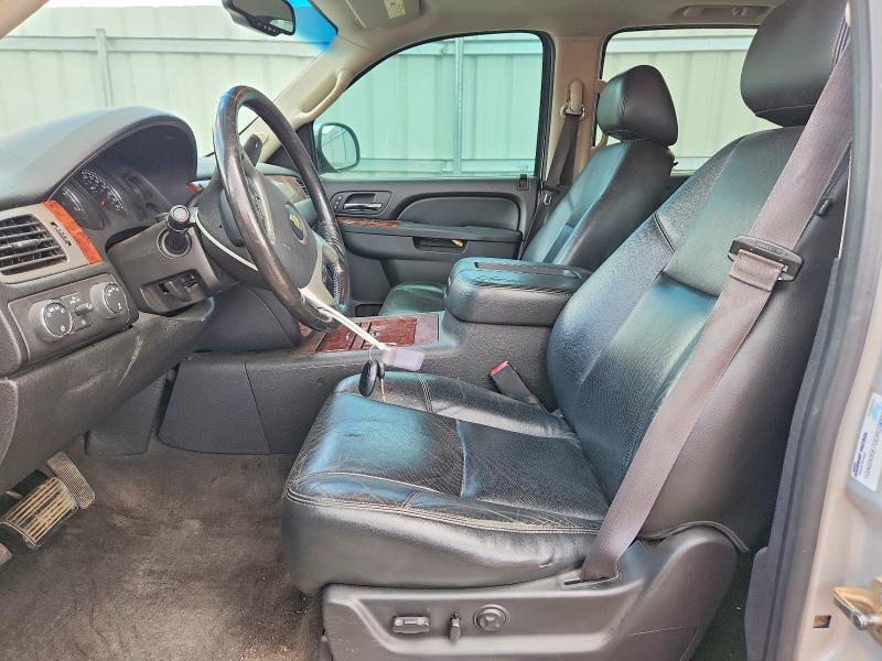 2013 Chevrolet Suburban მანქანა იყიდება აუქციონზე, vin: 1GNSKKE70DR290995, აუქციონის ნომერი: 61599526
