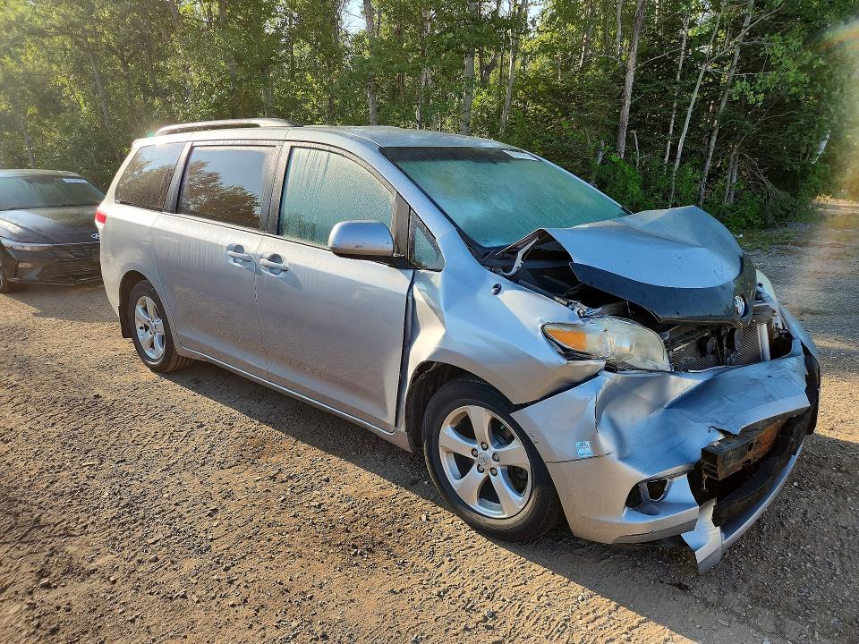 Продажа на аукционе авто 2014 Toyota Sienna, vin: 5TDKK3DC0ES495152, номер лота: 61787716