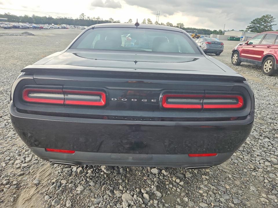 60708046 :رقم المزاد ، 2C3CDZAG1FH700863 vin ، 2015 Dodge Challenger مزاد بيع