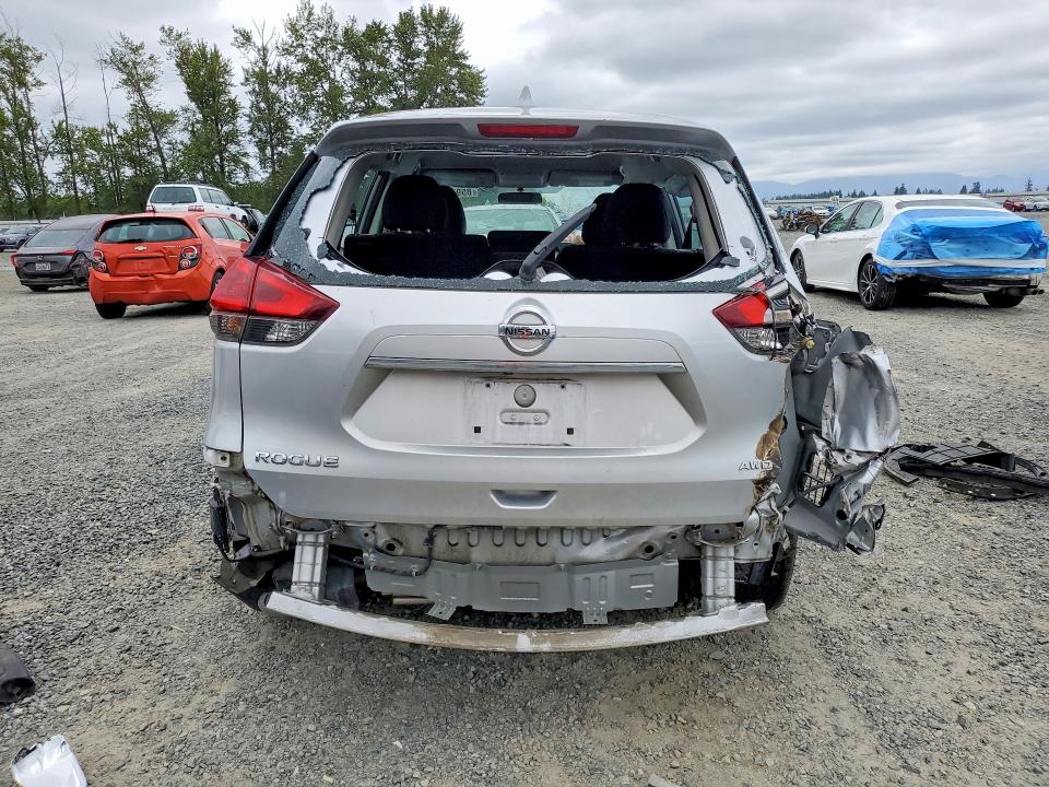 Продаж на аукціоні авто 2018 Nissan Rogue, vin: KNMAT2MV5JP552759, номер лоту: 85977265