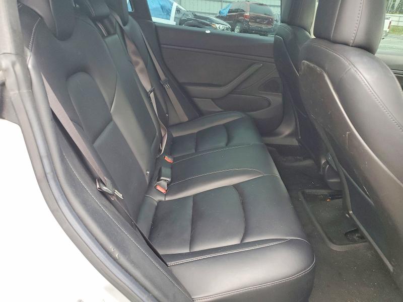 62535266 :رقم المزاد ، 5YJ3E1EA3JF050013 vin ، 2018 Tesla Model 3 مزاد بيع