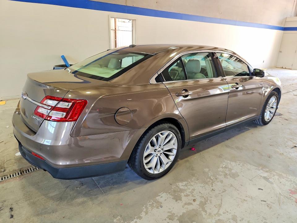 Продажа на аукционе авто 2015 Ford Taurus, vin: 1FAHP2F88FG101218, номер лота: 63016926