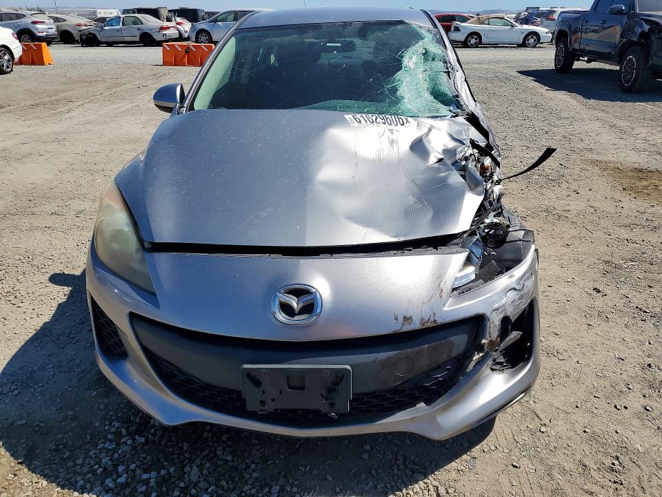 61629606 :رقم المزاد ، JM1BL1U79D1760747 vin ، 2013 Mazda 3 مزاد بيع