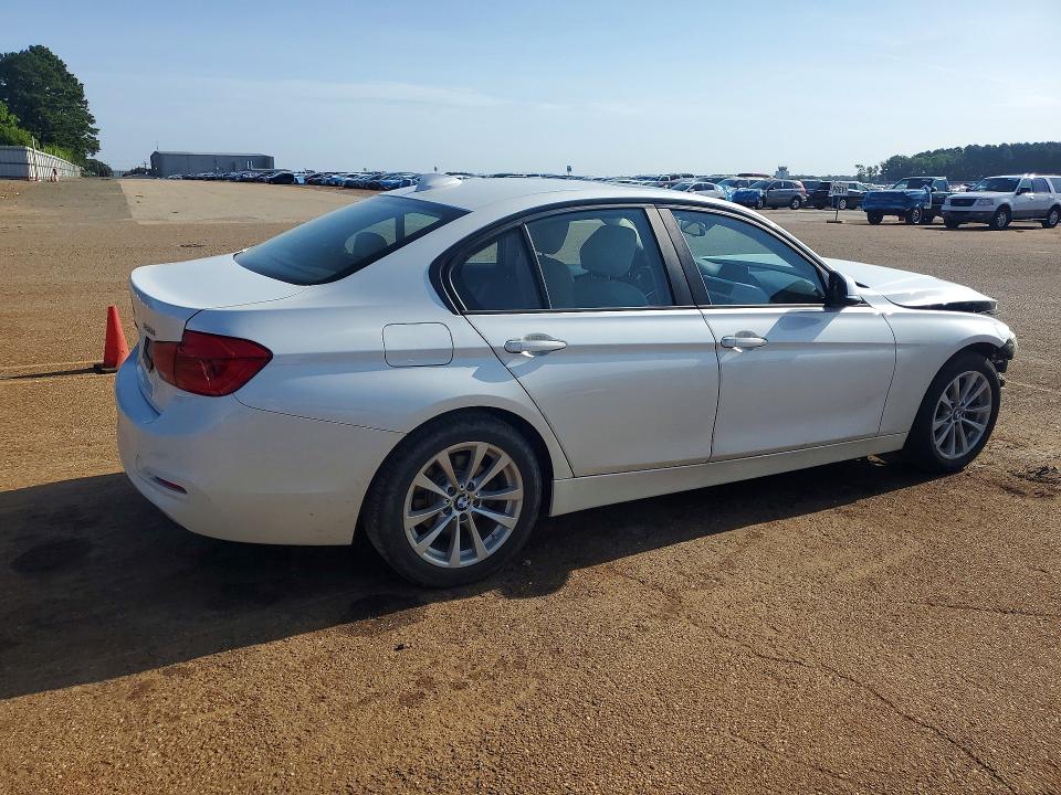 62761876 :رقم المزاد ، WBA8A9C57JAH13632 vin ، 2018 Bmw 320 مزاد بيع
