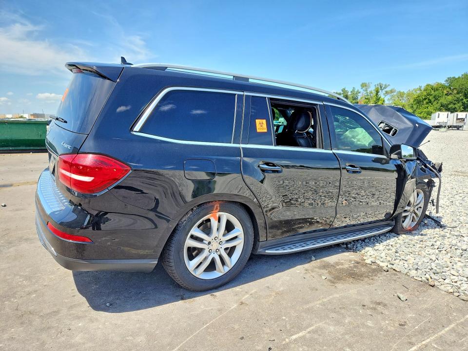 61939896 :رقم المزاد ، 4JGDF6EE6HA797590 vin ، 2017 Mercedes-benz Gls مزاد بيع