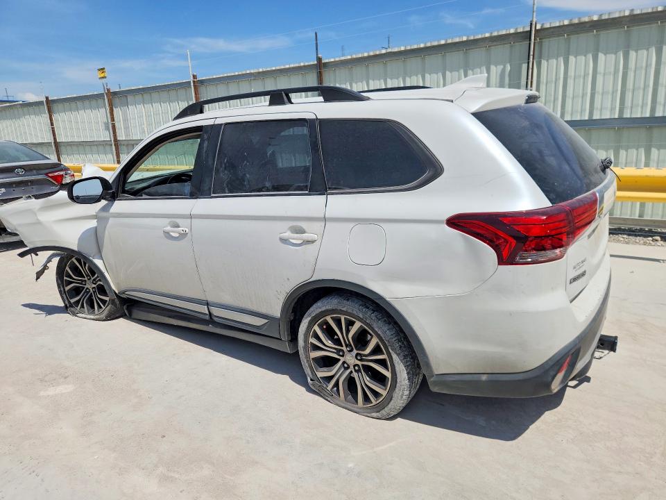 2018 Mitsubishi Outlander მანქანა იყიდება აუქციონზე, vin: JA4AZ3A30JZ006800, აუქციონის ნომერი: 62718346