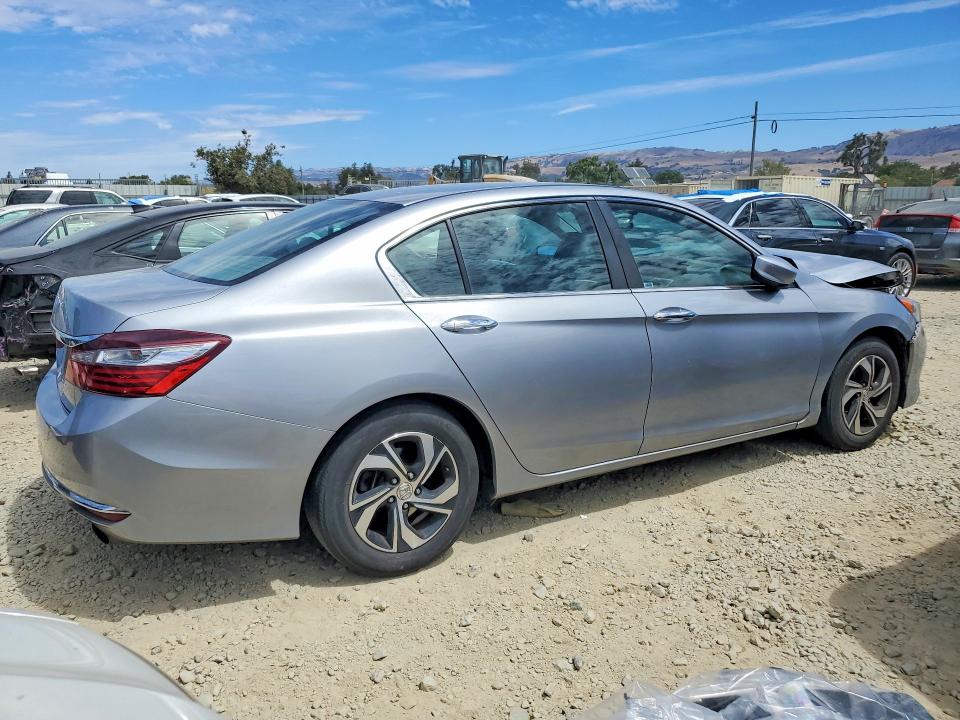Продаж на аукціоні авто 2017 Honda Accord, vin: 1HGCR2F3XHA185116, номер лоту: 62106036