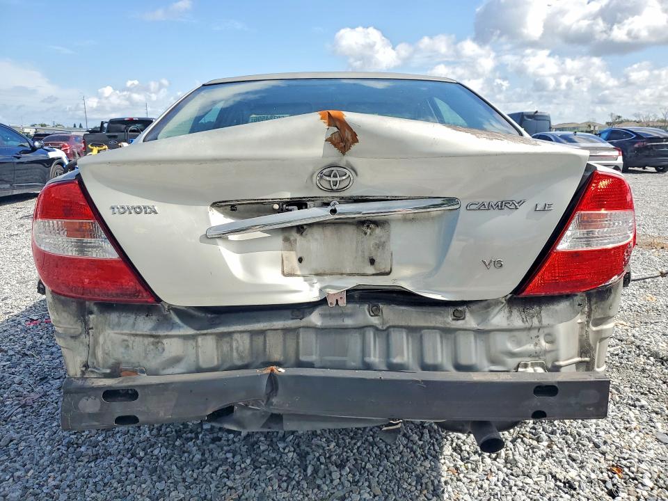 60784596 :رقم المزاد ، 4T1BF32K13U556799 vin ، 2003 Toyota Camry مزاد بيع