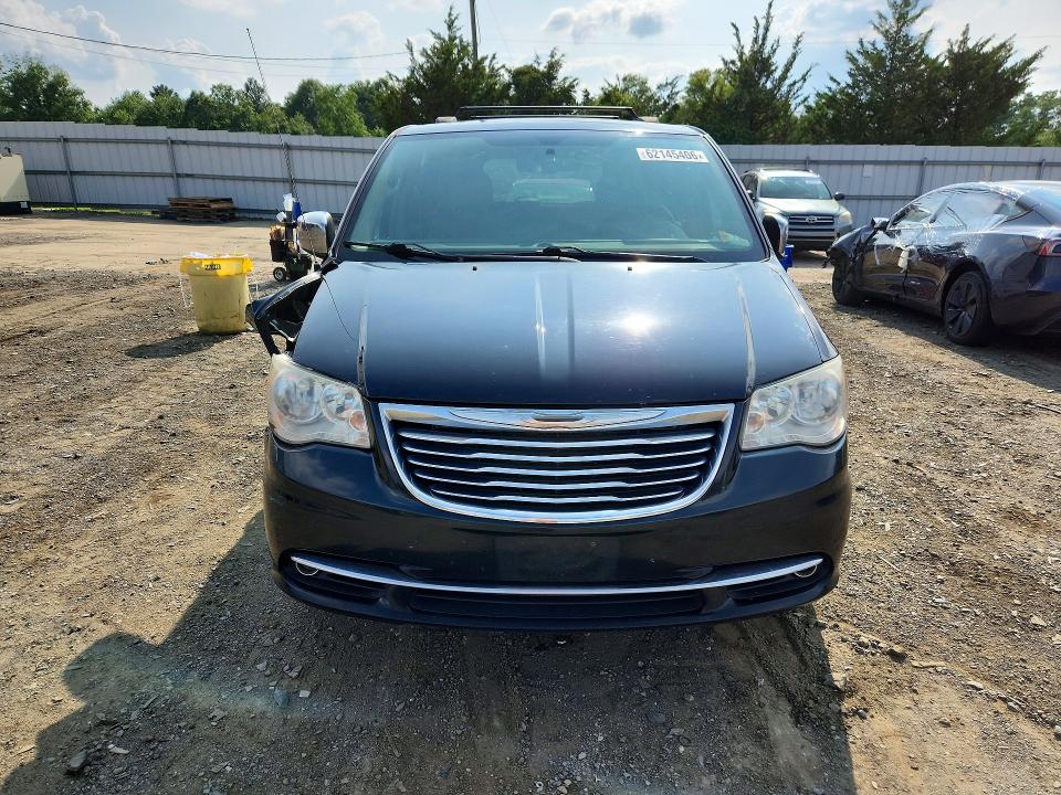 62145406 :رقم المزاد ، 2C4RC1CG5DR769764 vin ، 2013 Chrysler Town & Country مزاد بيع