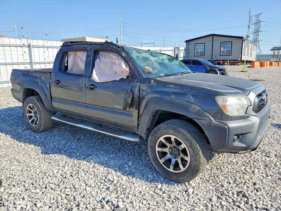 Продажа на аукционе авто 2015 Toyota Tacoma, vin: 3TMJU4GN2FM189242, номер лота: 61963536