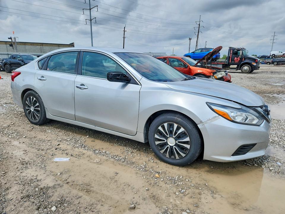 2017 Nissan Altima მანქანა იყიდება აუქციონზე, vin: 1N4AL3AP8HN322026, აუქციონის ნომერი: 62903356