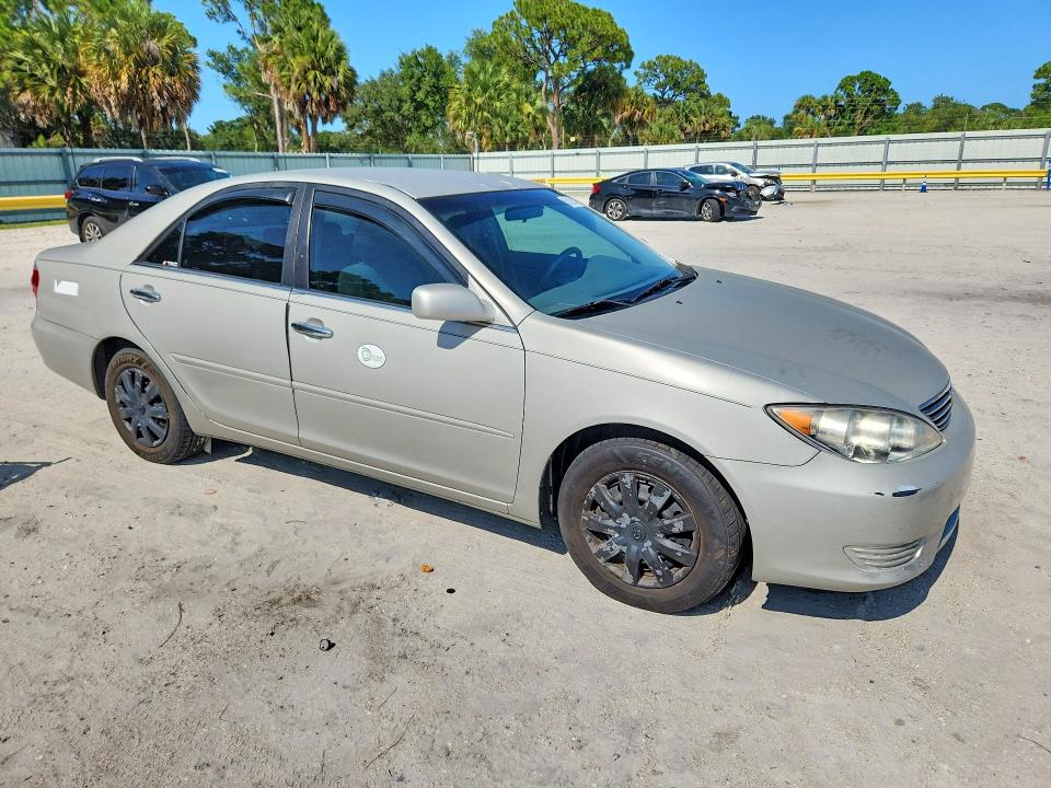 Продажа на аукционе авто 2005 Toyota Camry, vin: 4T1BE32K55U429608, номер лота: 62125176