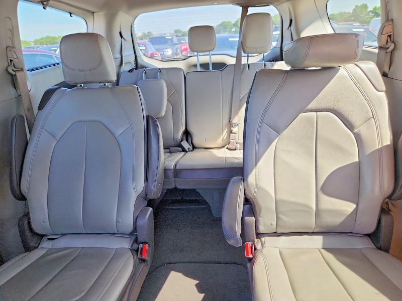 62121296 :رقم المزاد ، 2C4RC1BG1HR794376 vin ، 2017 Chrysler Pacifica مزاد بيع