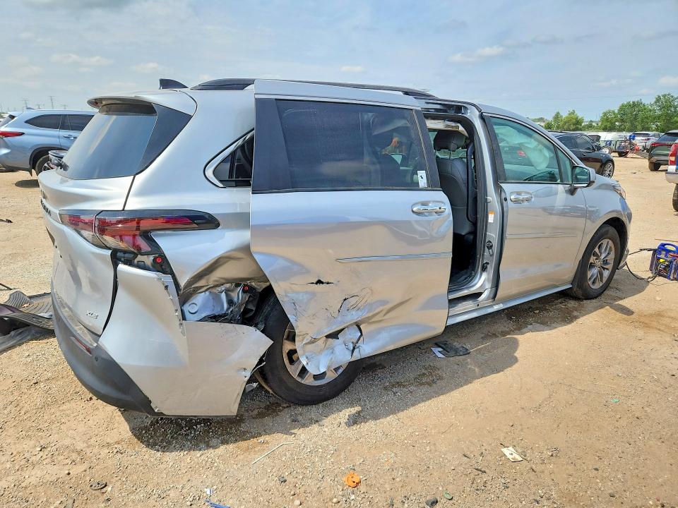 2025 Toyota Sienna მანქანა იყიდება აუქციონზე, vin: 5TDJSKFC5SS215210, აუქციონის ნომერი: 60320386