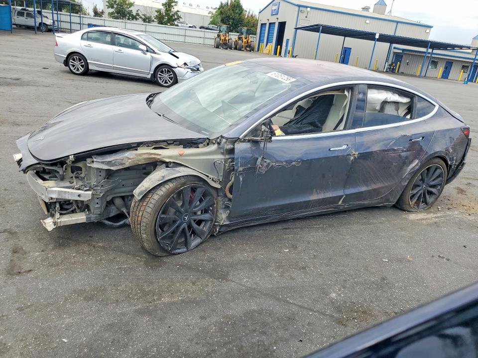Auction sale of the 2018 Tesla Model 3, vin: 5YJ3E1EB9JF147287, lot number: 61051256