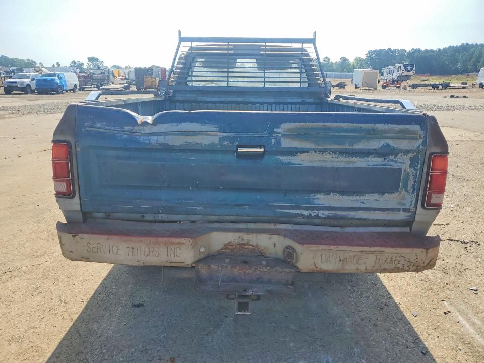 62885266 :رقم المزاد ، 1B7HD24T7FS715698 vin ، 1985 Dodge D-series مزاد بيع