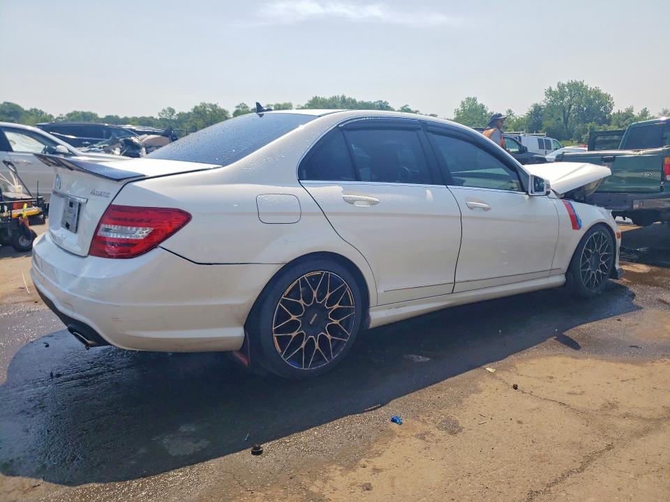 Продаж на аукціоні авто 2013 Mercedes-benz C, vin: WDDGF8AB5DR258758, номер лоту: 59192656