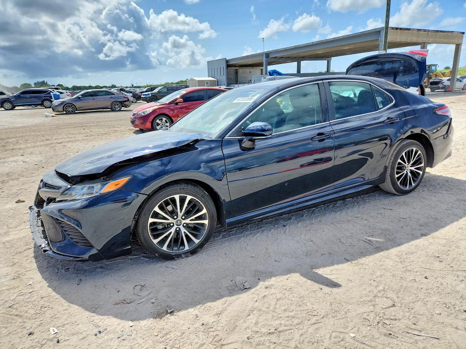 Auction sale of the 2019 Toyota Camry, vin: 4T1B11HK0KU279622, lot number: 62333596