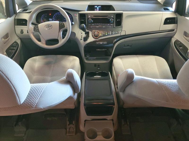 2014 Toyota Sienna მანქანა იყიდება აუქციონზე, vin: 5TDKK3DCXES484028, აუქციონის ნომერი: 62810316